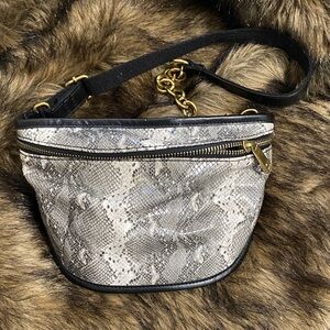 Stylish Snake Print Crossbody Bag